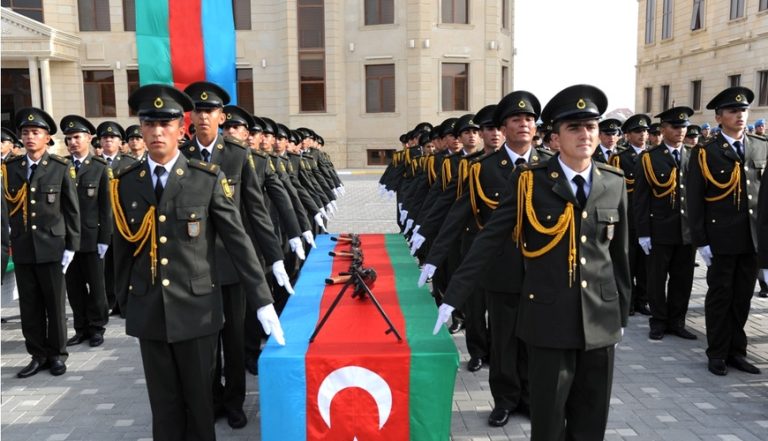 12-04-49-1786dbece1dd9b5828bb807d86325e84