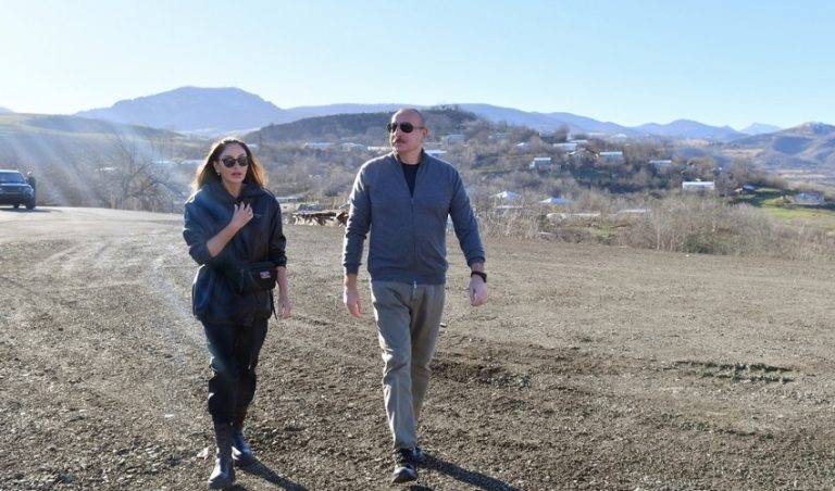 12ad33c00ef2638f4c10236e7bf08586