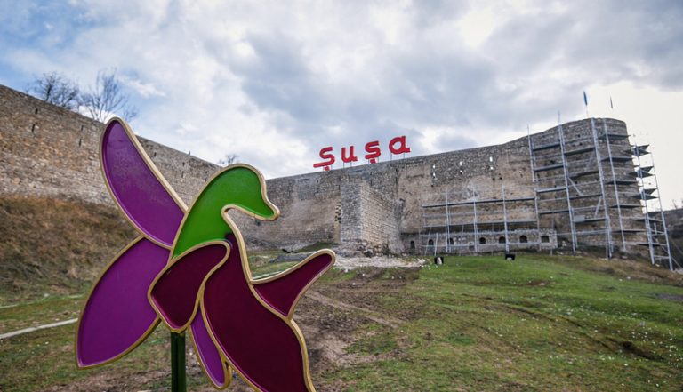 18-37-01-860efabd63ed48530d8e9903702b9834