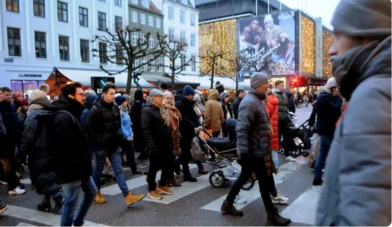 Screenshot_2023-12-19-18-28-39-250-edit_com.mi.globalbrowser